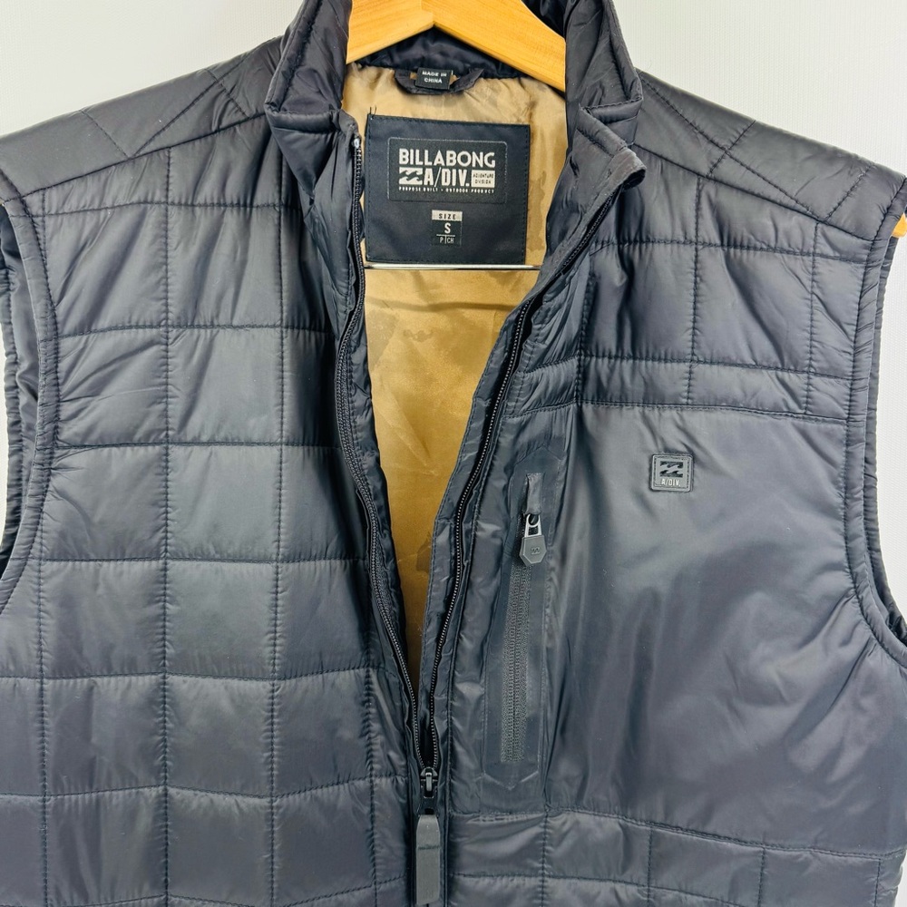 Billabong A/Div Men’s Black Journey Quilted Vest NWOT sz S - Picture 14 of 16